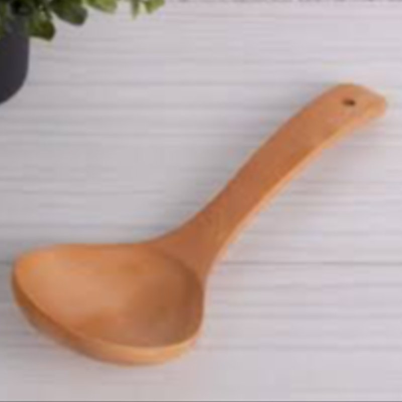 BAMBU ORTA BOY İTHAL 23 CM SOS KEPÇESİ 1103